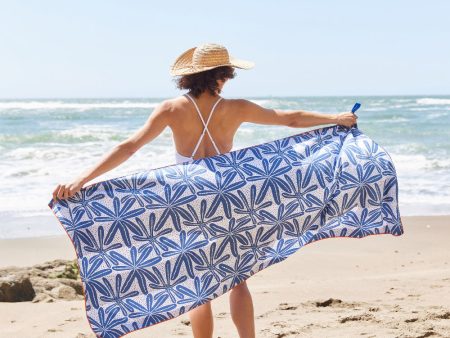 Rock Flower Paper Reversible Eco Beach Towels - 30  x 70  For Sale